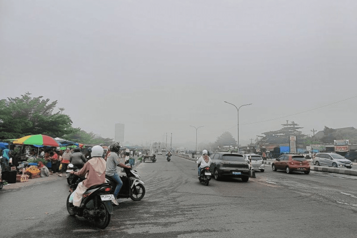 Lonjakan ISPA saat kabut asap: arti angka, dampak PM2.5, dan cara lindungi diri